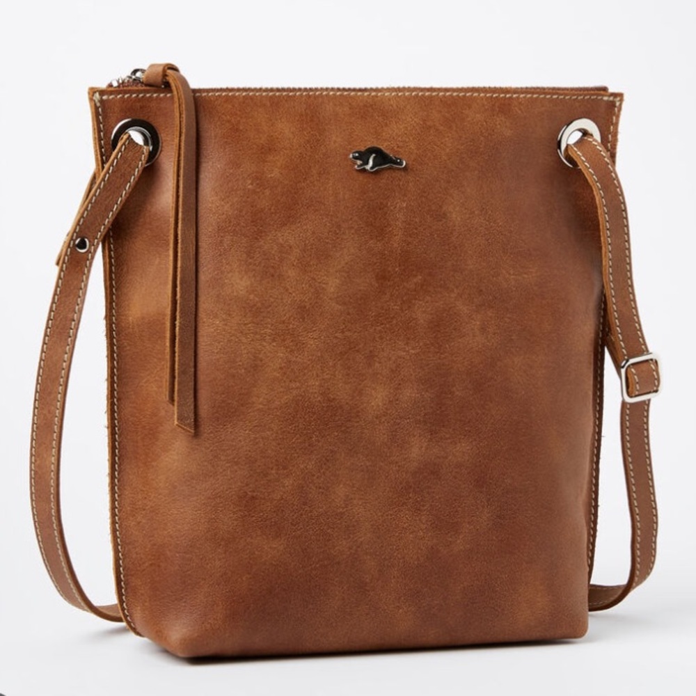 NWT Roots purse